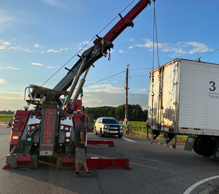 semi towing, recovery, rogersville, al, affordable towing, huntsville